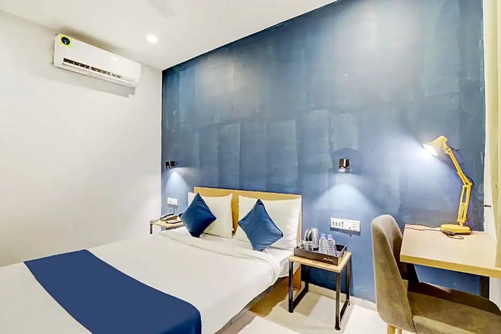 Room 3 of 16