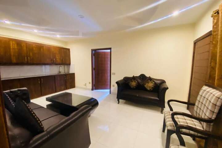 Room 10 of 22