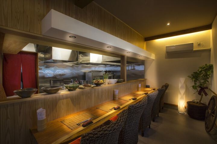 Dining 65 of 73