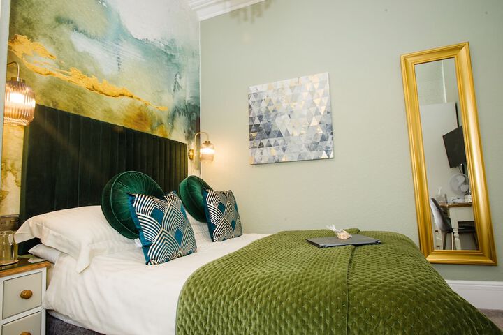 Room 40 of 90