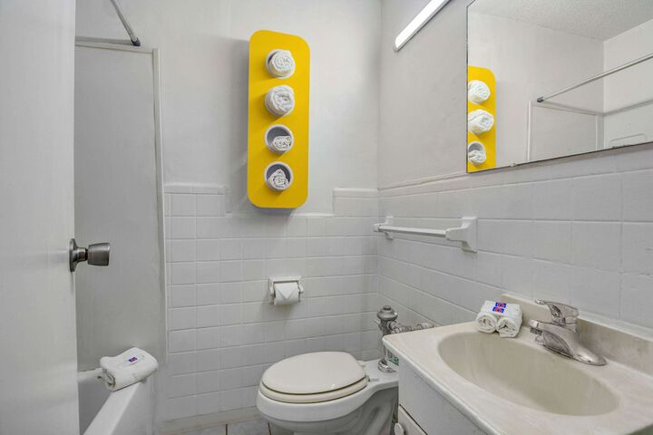 Room 15 of 21