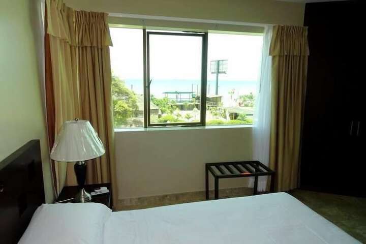 Room 5 of 31