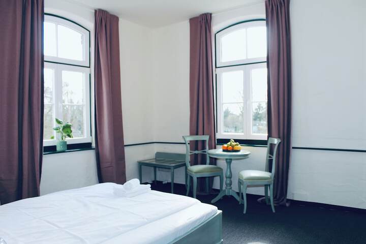 Room 6 of 21