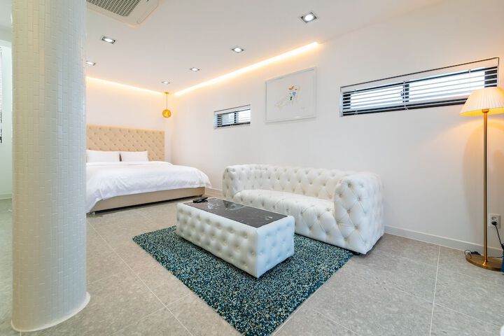 Room 21 of 60
