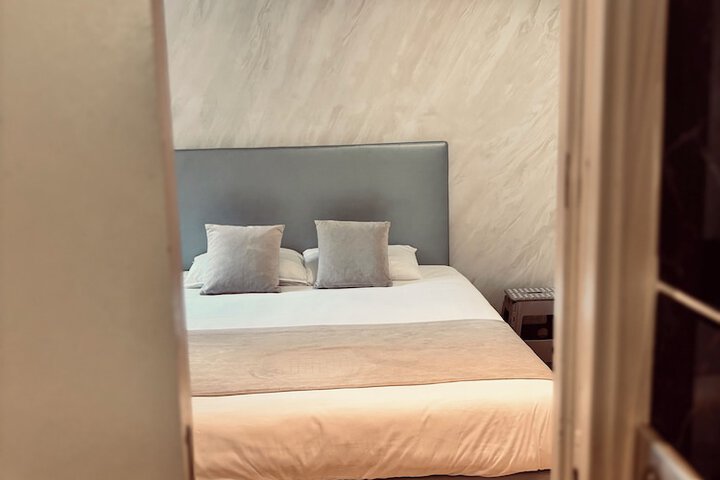 Room 14 of 30