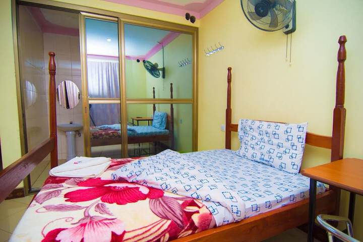 Room 14 of 62