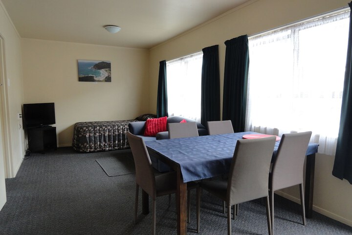 Room 15 of 33