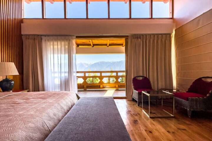 Room 3 of 17