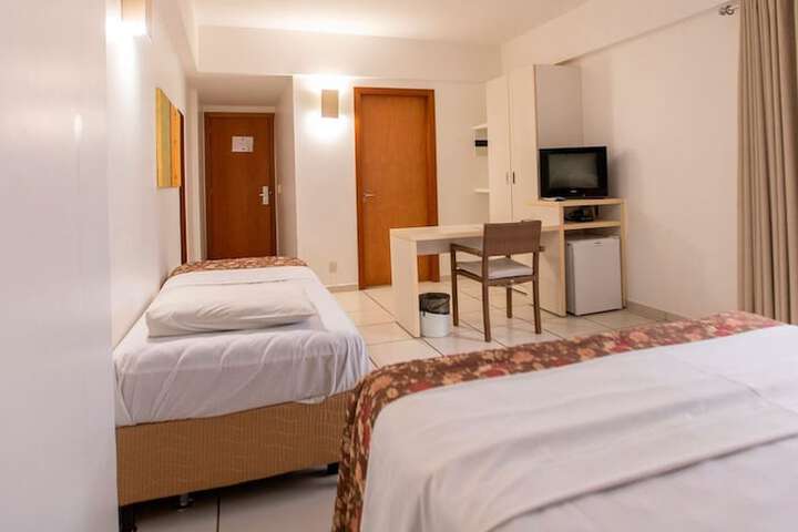 Room 10 of 29