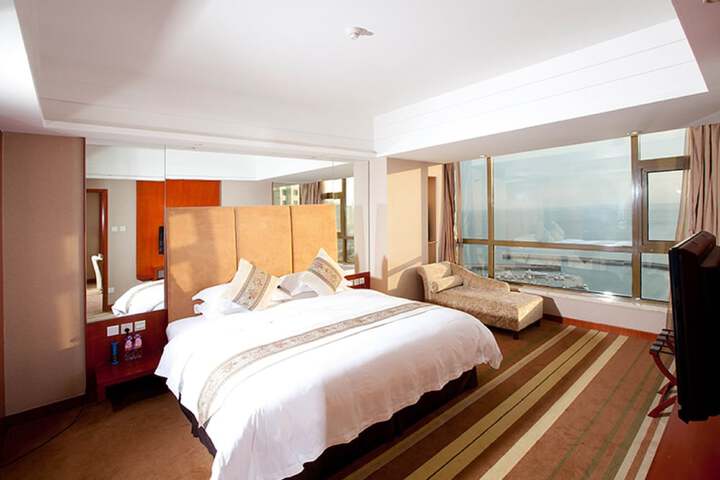 Room 5 of 91