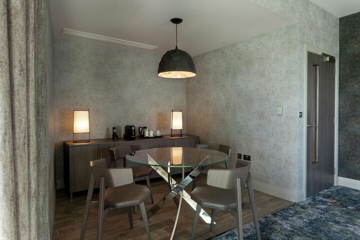 Room 8 of 60