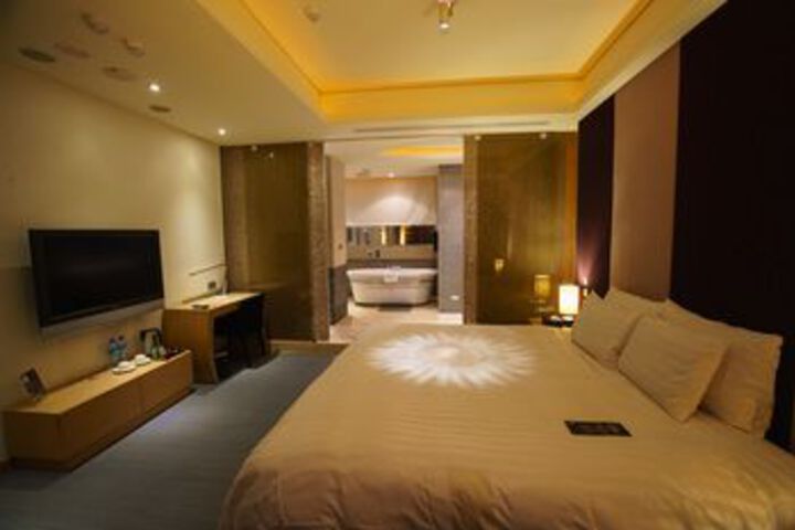 Room 12 of 49