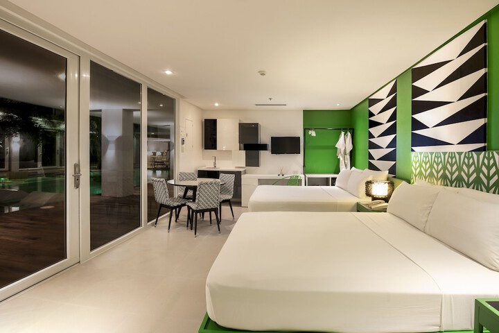 Room 16 of 37