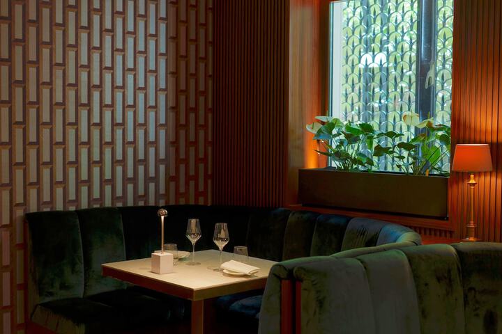 Dining 76 of 116