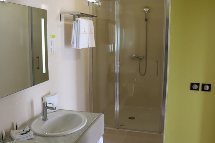 Room 61 of 97