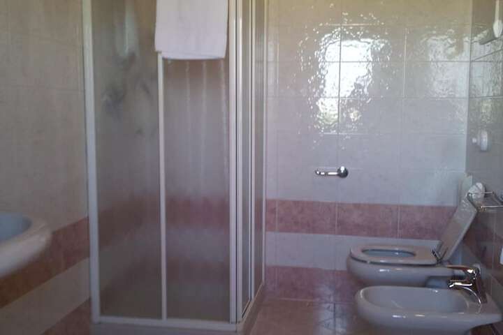 Room 15 of 30