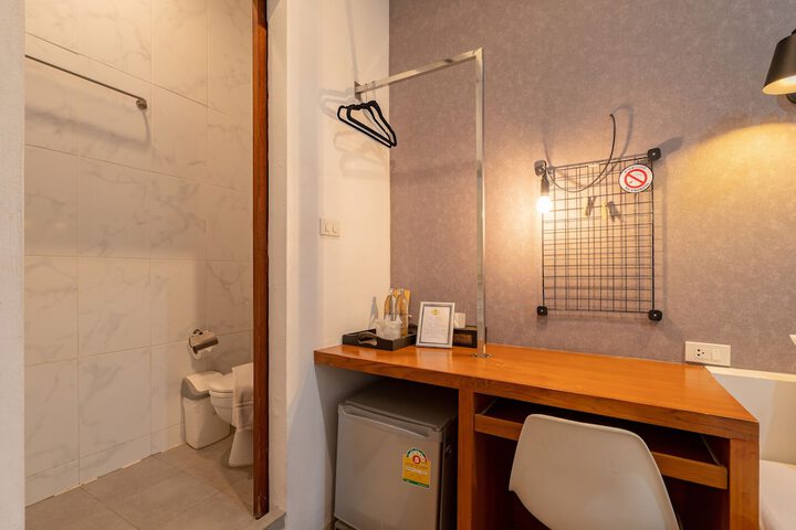 Room 51 of 149