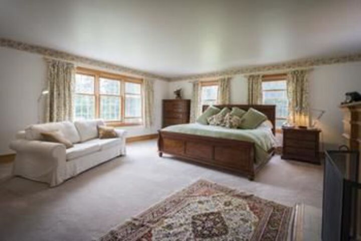 Room 14 of 21
