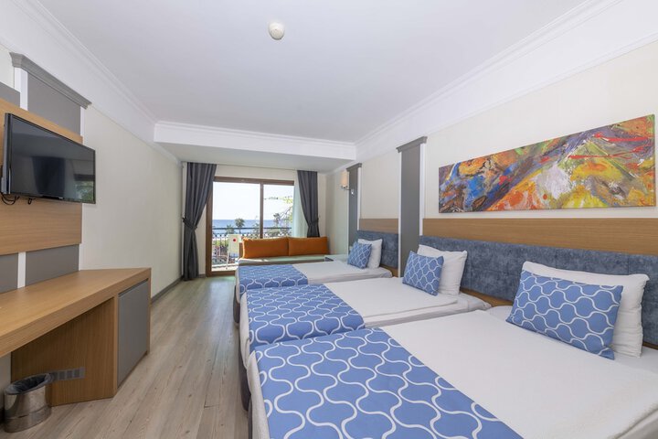 Room 12 of 68