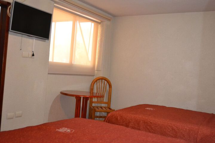 Room 10 of 36