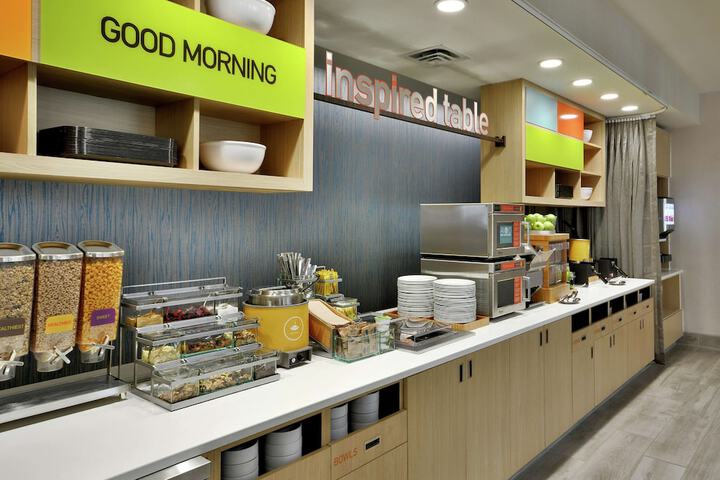 Breakfast area