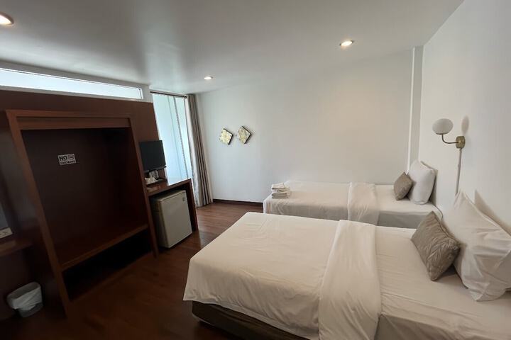 Room 87 of 149