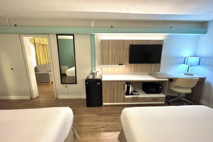 Room 7 of 118