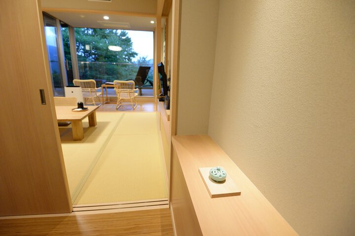 Room 8 of 112