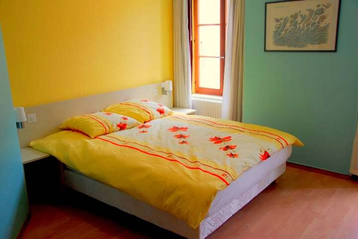 Room 5 of 33