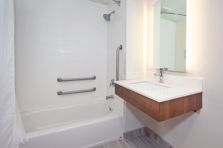 1 King Bed Standard Mobility Accessible Tub (12 of 12)