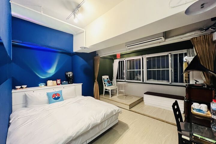 Room 8 of 45