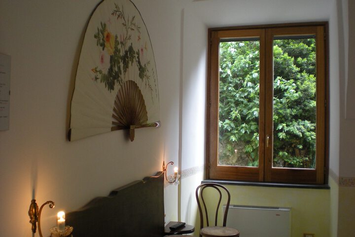 Room 6 of 39