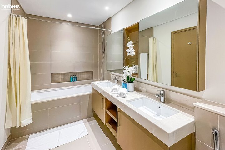 2B 5242 Emaar 2607 de către casele bnbme
