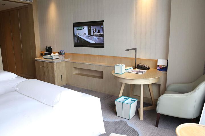 Room 4 of 86