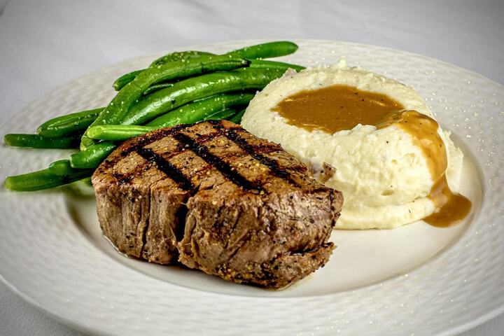 Dining 89 of 153