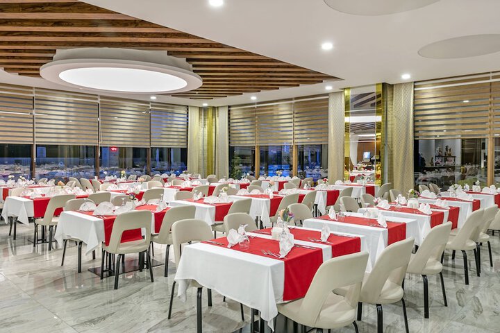 Dining 63 of 121