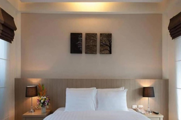 Room 33 of 124