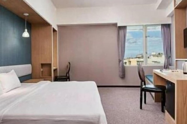Room 31 of 49