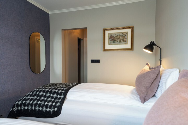 Room 17 of 179