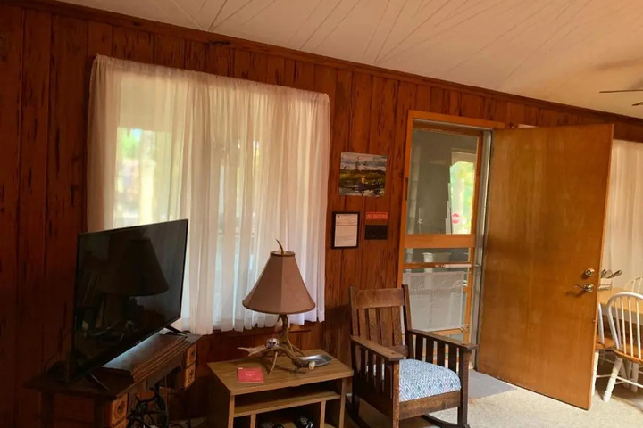 Room 5 of 23