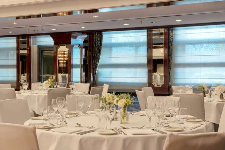 Ballroom/Hall 127 of 164