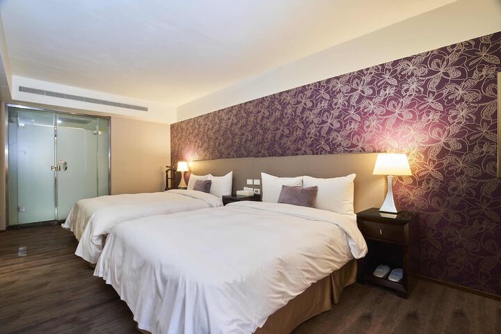 Room 19 of 53