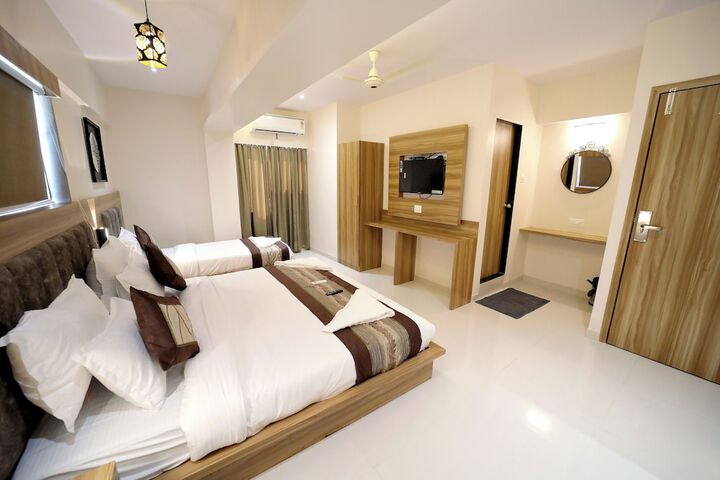 Room 15 of 30