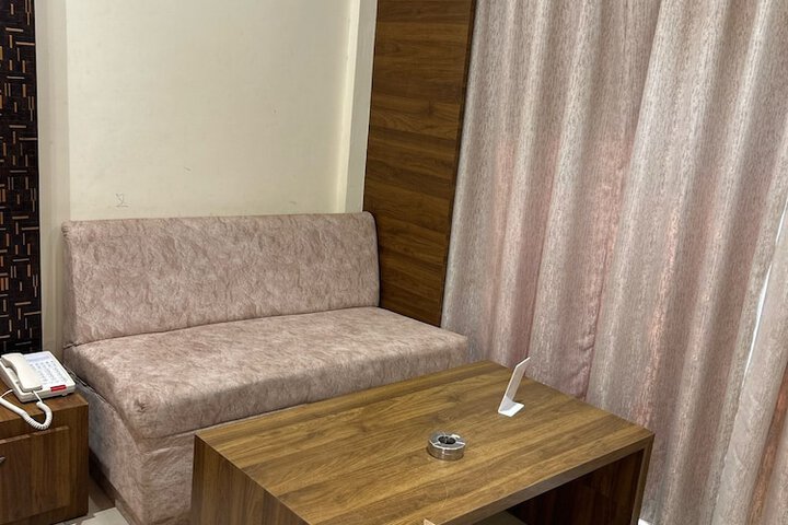 Room 69 of 108