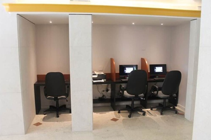 Business Center 39 of 41