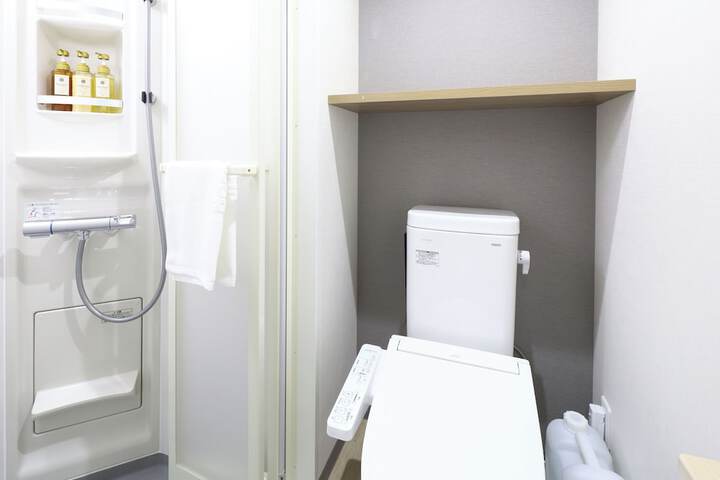 Room 4 of 41
