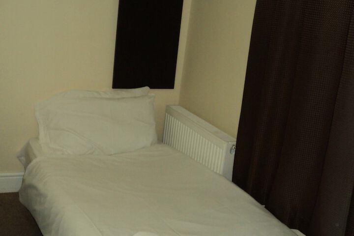 Room 15 of 72