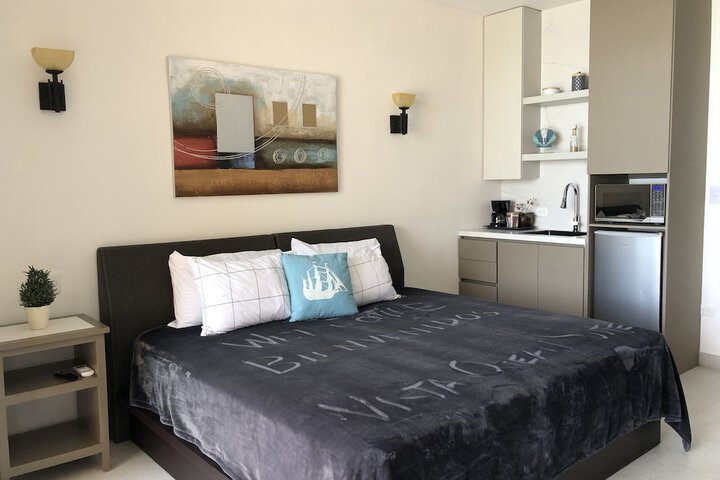 Room 11 of 114