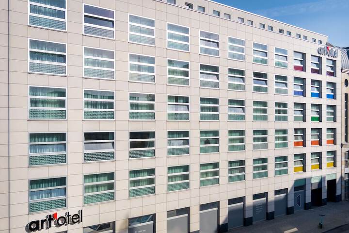 Hotel 81 of 87