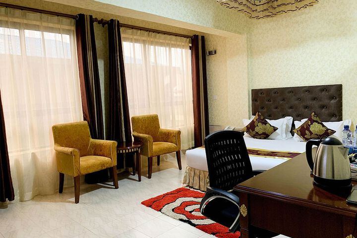 Room 5 of 66